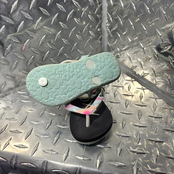 Roxy flip flops - Picture 3 of 4